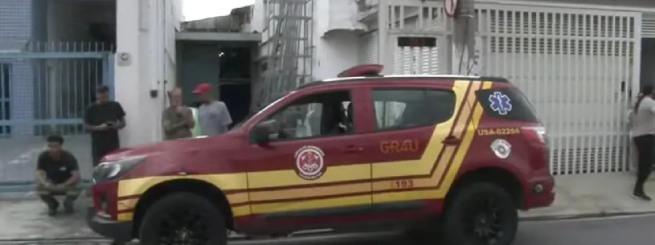 Trabalhador despenca de laje de nove metros e fica em estado grave (Foto: Reprodução/SBT)
