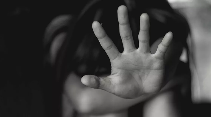 Homem é preso por chantagear vítima com vídeos íntimos gravados sem autorização
