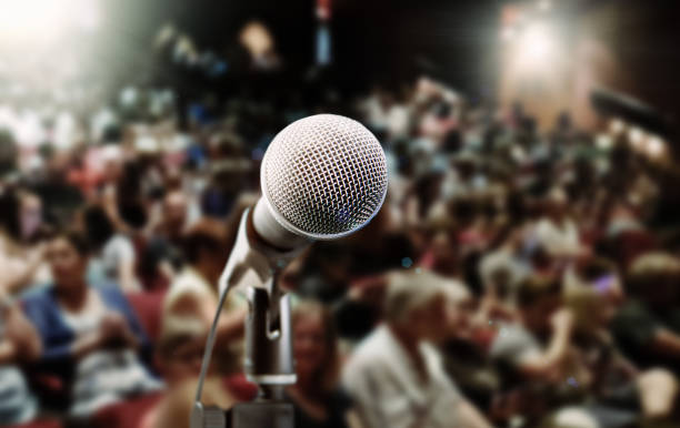 Cantora famosa retorna ao conteúdo adulto após um ano afastada e fãs vão à loucura (Foto: iStock)