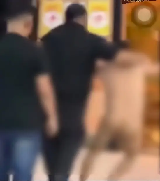 Homem corre nu em mercado e motivação choca web (Foto: Redes Sociais)