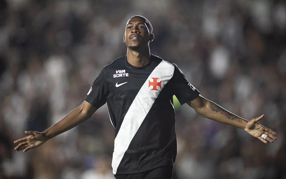 Vasco encaminha venda histórica de Rayan, que não deve enfrentar o Flamengo