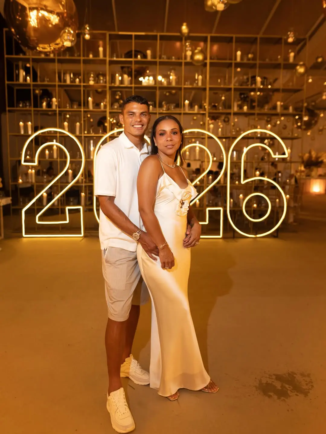 Craque da Seleção Brasileira presenteia esposa com 'mimo' de quase R$ 6 milhões (Foto: Redes Sociais)