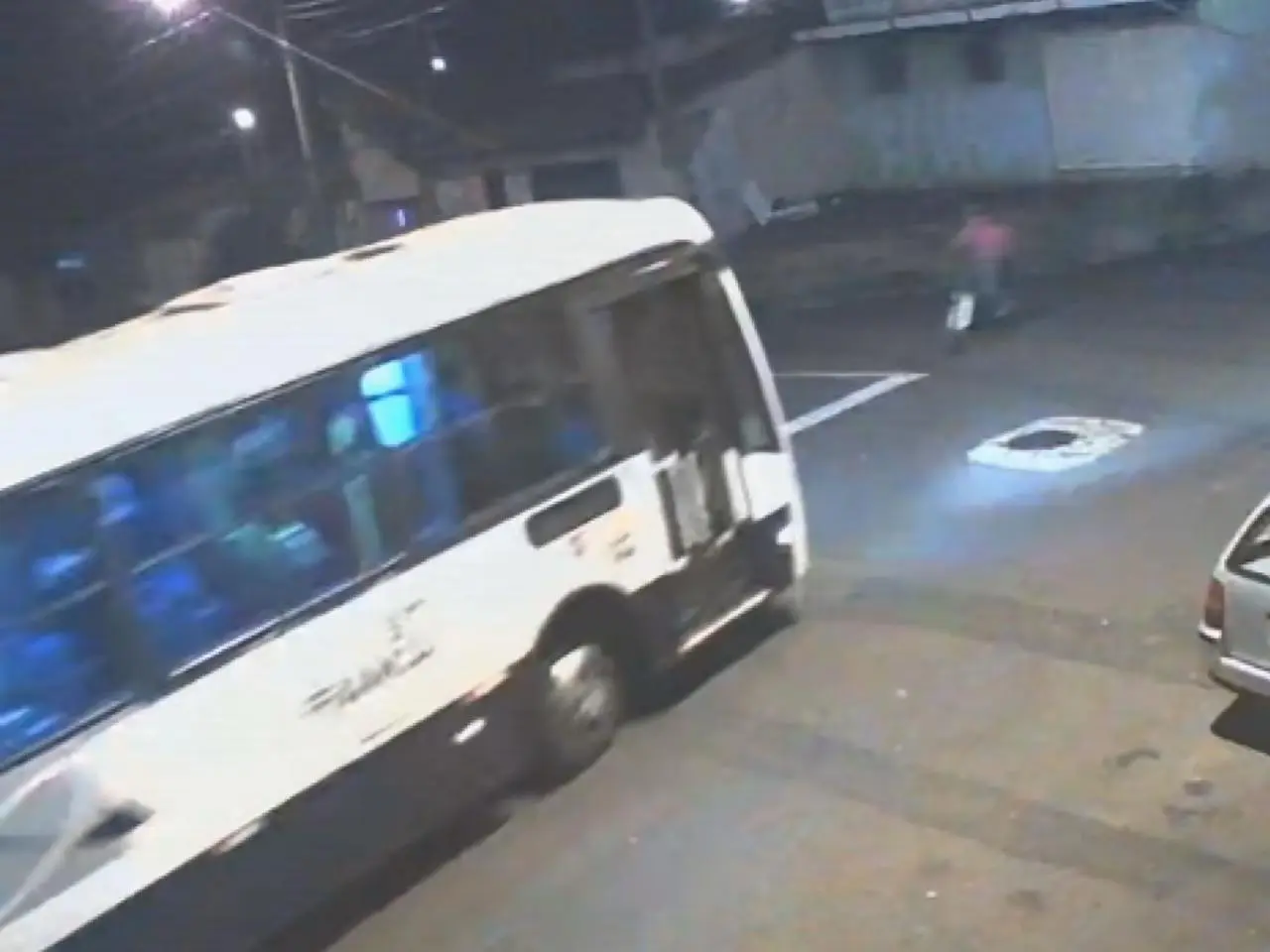 Ciclista fica em estado grave após ser atingido por ônibus || Reprodução/Redes Sociais: A Cidade ON