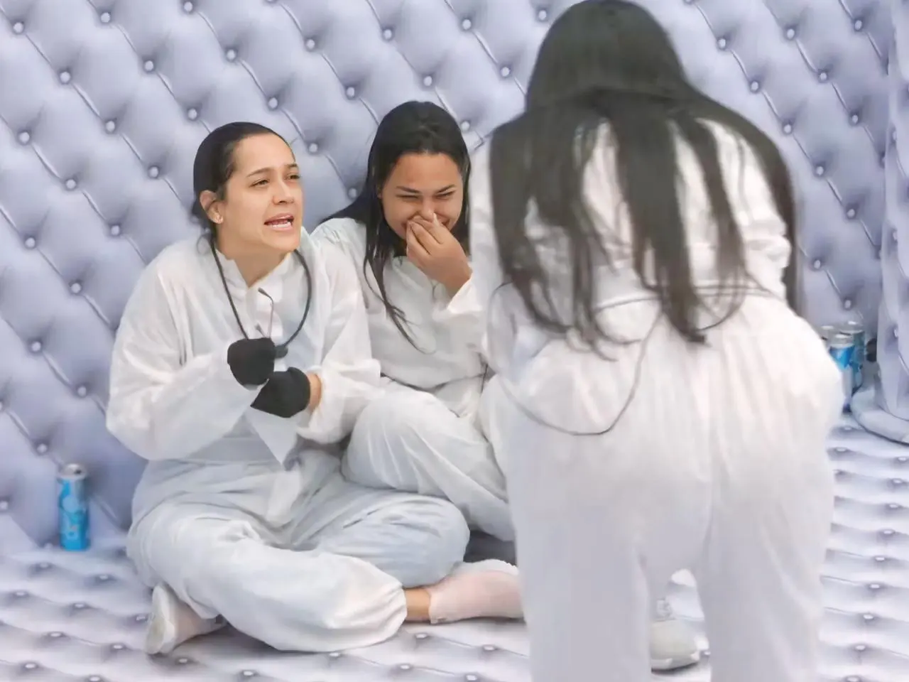Participantes do Quarto Branco reclamam de fedor e coceira após 100h de prova || Reprodução: Gshow 