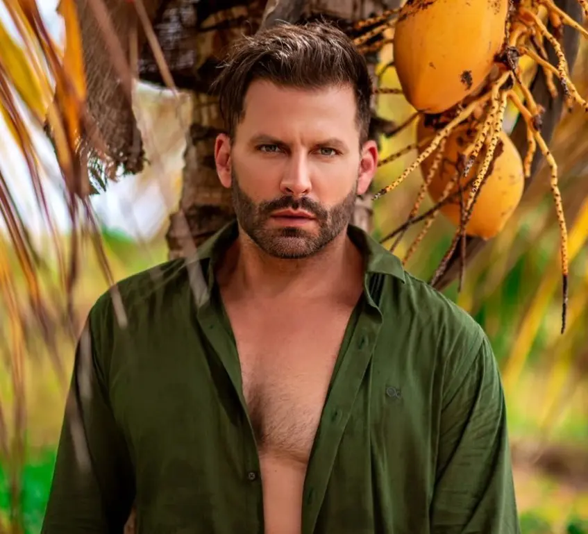 Ator Henri Castelli (Reprodução/Redes Sociais)