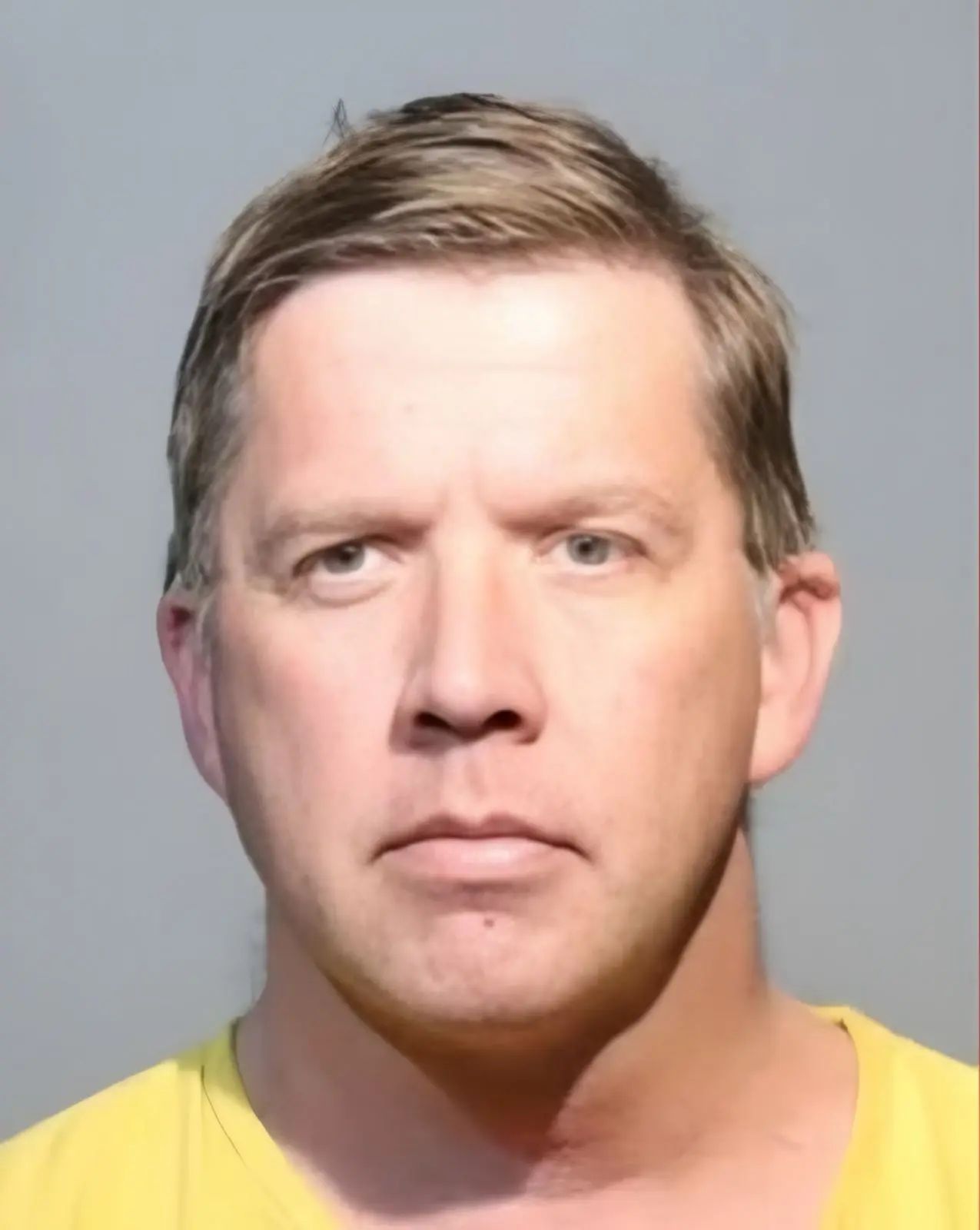 Homem é preso após ser flagrado em 'ato sexual' com objeto inesperado