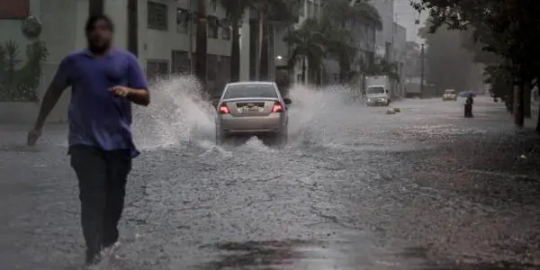 Todas as regiões da capital paulista estão em estado de atenção. Foto: Agência Brasil.