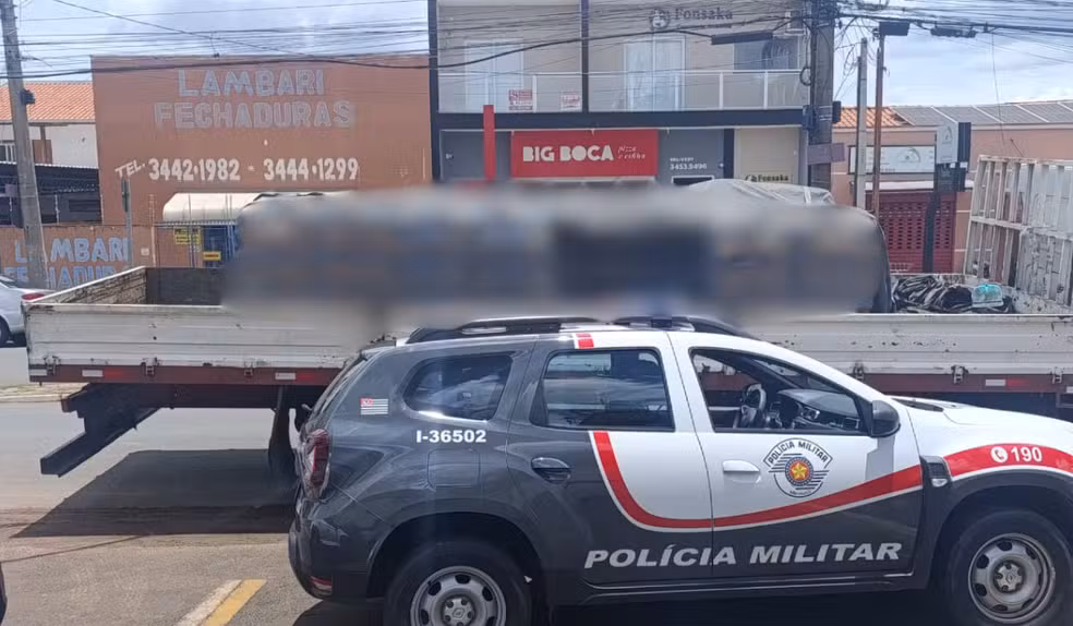 Homem é preso por suspeita de fraude   (Foto: Polícia Militar)