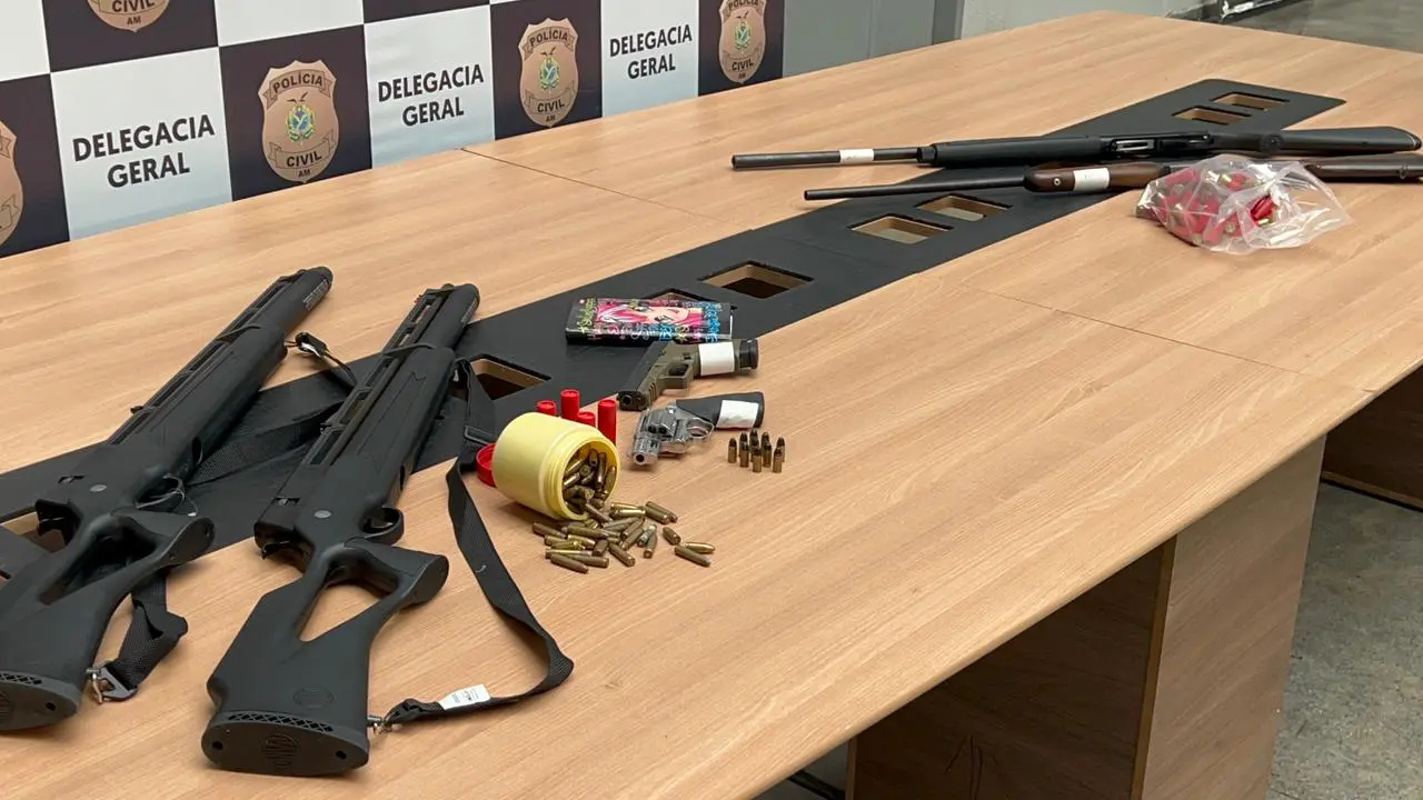 Operação da polícia ((Foto: Rickardo Marques GDC)