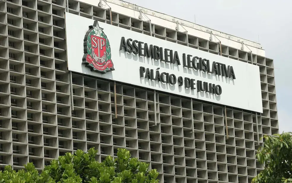 O que faz um deputado estadual?