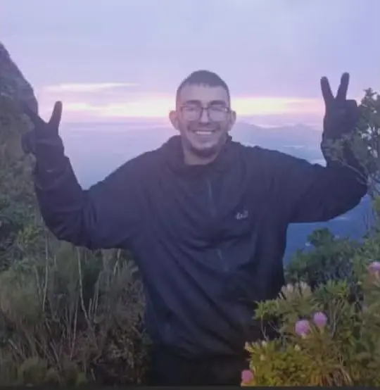 Roberto Farias Tomaz desapareceu enquanto descia o Pico Paraná; buscas foram feitas por equipes especializadas e voluntários. Foto: Reprodução.