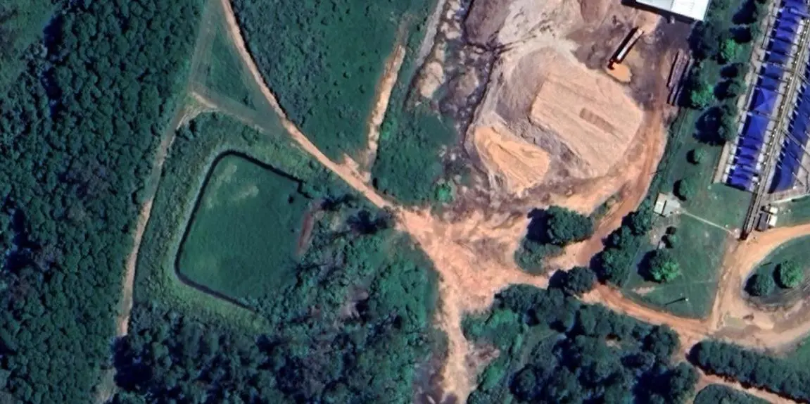 Equipes de resgate foram acionadas após desmoronamento atingir trabalhadores durante obra de escavação em frigorífico de Promissão, no interior paulista. Foto: Google Maps.