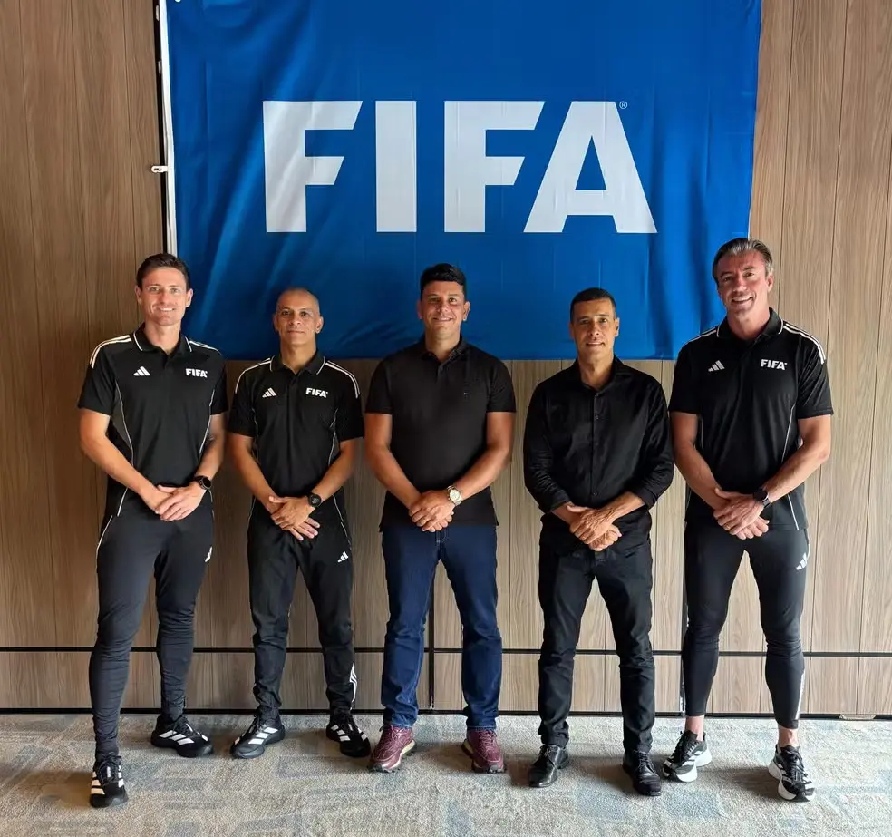 Programa da CBF inclui rotina de treinos, acompanhamento físico e psicológico e uso de novas tecnologias na arbitragem brasileira. Foto: CBF.