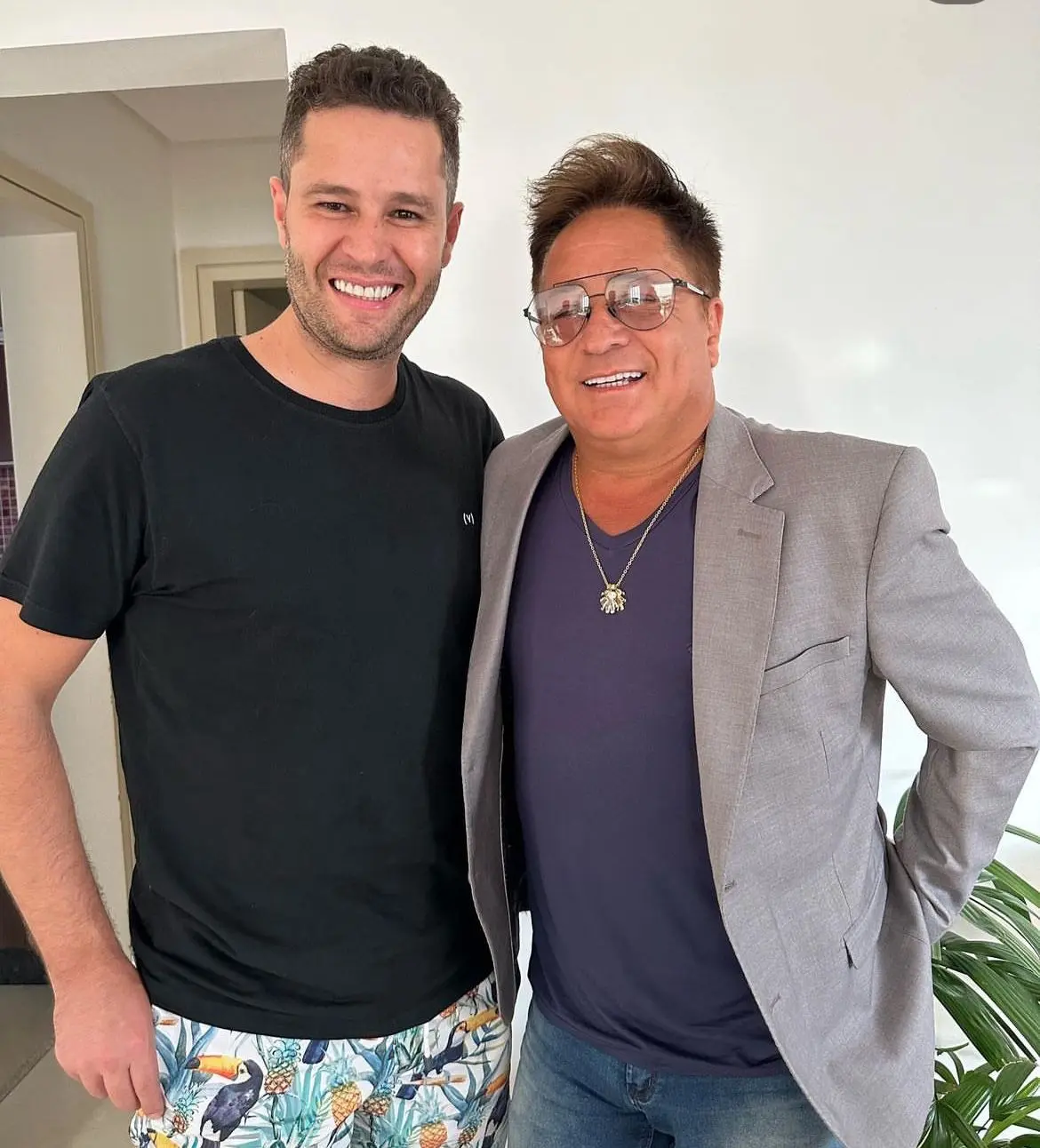 Filho de Leonardo revela detalhes de relação com o pai: 'Minha mãe fugiu quando engravidou' (Foto: Reprodução/Redes sociais)