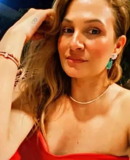 Thayze Moreira Rodrigues, empresária de Mato Grosso, morreu após ser atingida por uma pilastra durante férias em Paracuru, no Ceará. Foto: Reprodução / Redes sociais.