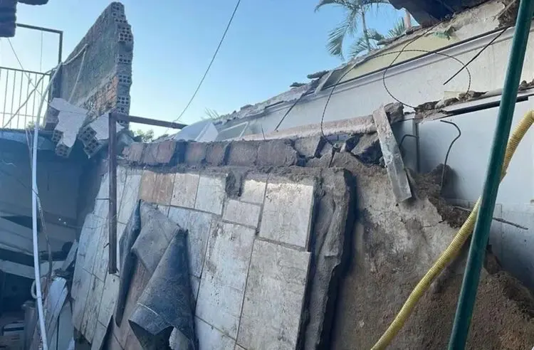 Criança morreu após laje ceder (Foto: Brigada Militar)