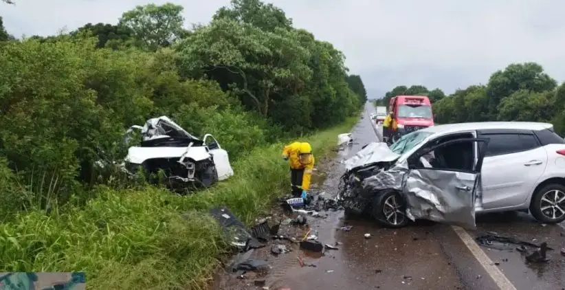 Acidente deixou duas mortes (Foto: Corpo de Bombeiros Militar SC)