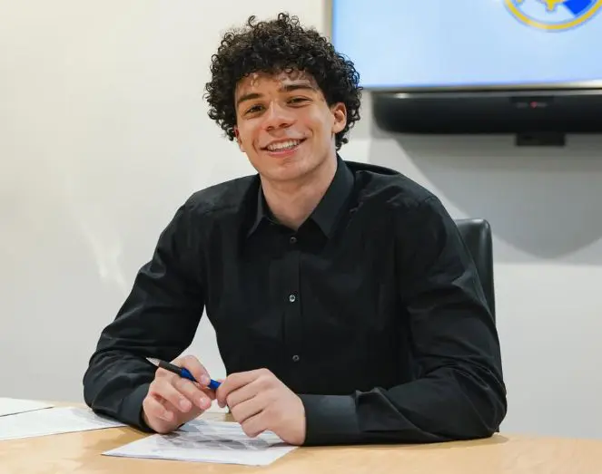 Enzo Alves, de 16 anos, assinou com o Real Madrid (Foto: Reprodução / Redes Sociais)