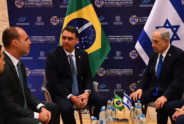 Eduardo e Flávio Bolsonaro estiveram em Israel (Foto: Reprodução / Redes Sociais)