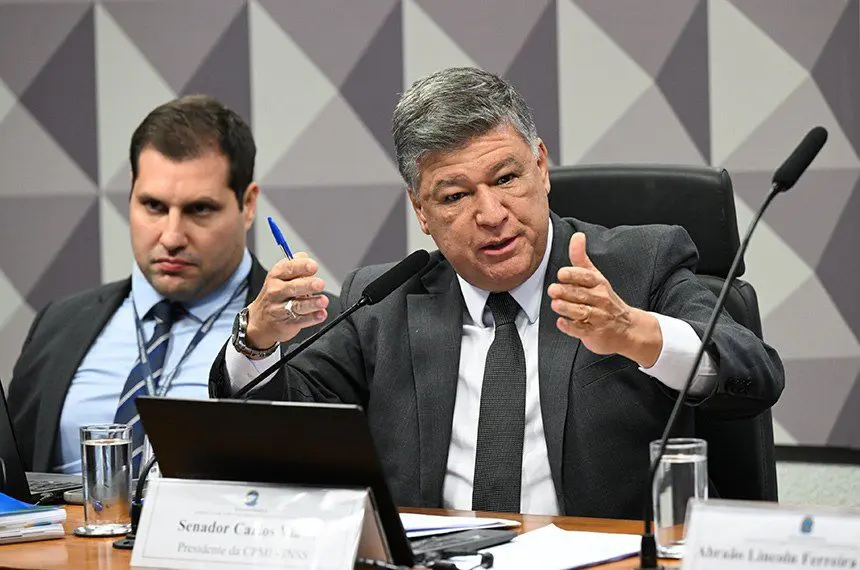 Senador Carlos Viana é presidente da CPMI (Foto: Carlos Moura / Agência Senado)