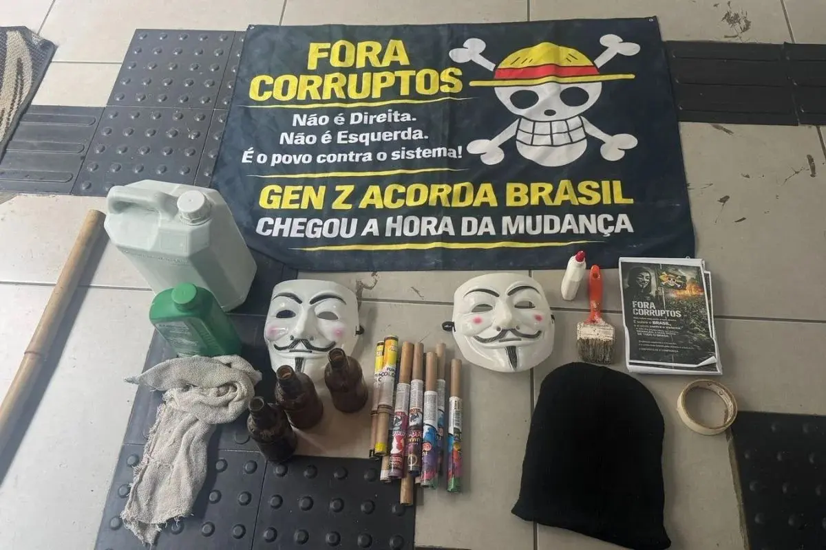 Grupo que planejava ação violenta na Paulista é flagrado com coquetéis molotov e fogos de artifício