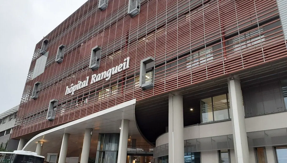 Escorregou? Homem vai parar no hospital com bomba da Primeira Guerra na 'porta dos fundos'