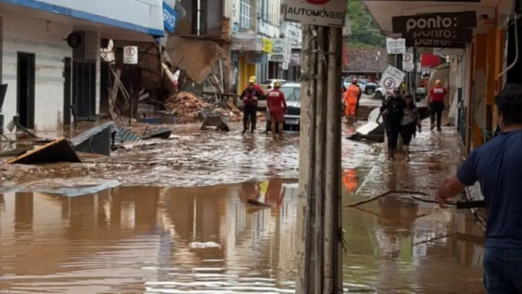 Temporal em Minas Gerais (Foto: Divulgação Corpo de Bombeiros)