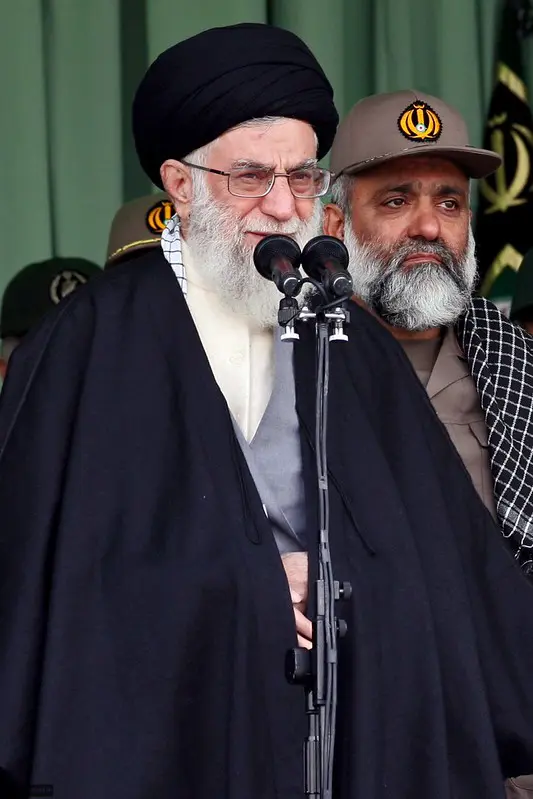 Quem é Ali Khamenei, líder supremo do Irã alvo de ofensiva de EUA e Israel (Foto: Divulgação)