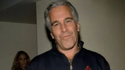 Epstein disse em vídeo que detento tentou beijá-lo na prisão