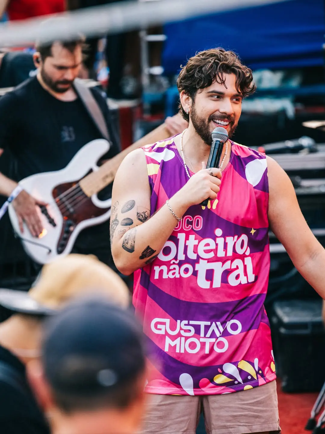 Calor e lotação fazem foliões passarem mal em bloco de Gustavo Mioto no Ibirapuera (Foto: Luis Felipe Regis)