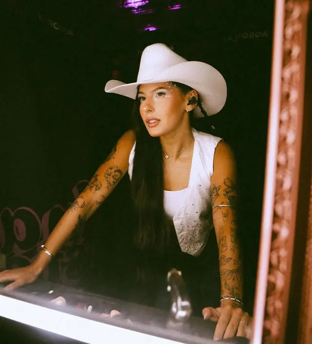Ana Castela amanhece cantando e fãs supõem saudades de Zé Felipe (Foto: Redes Sociais)