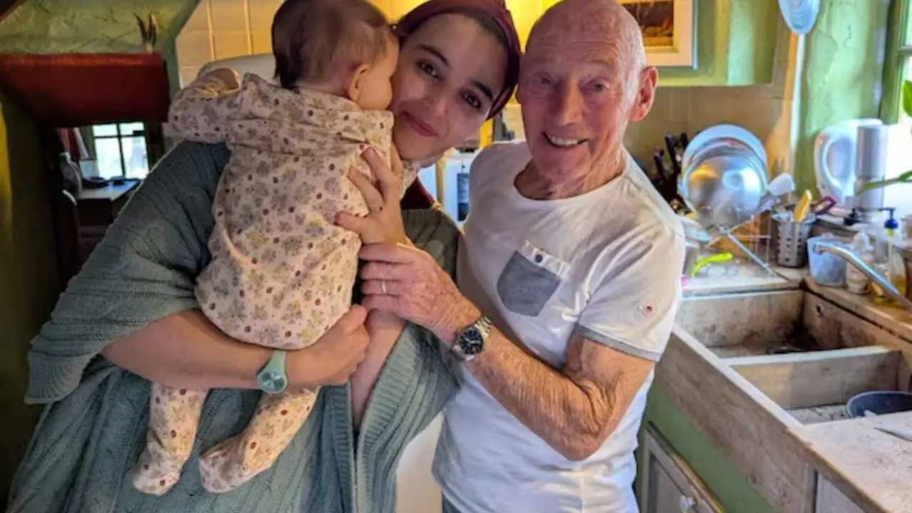 Homem de 91 anos e sua esposa e filha (Reprodução/Redes Sociais)