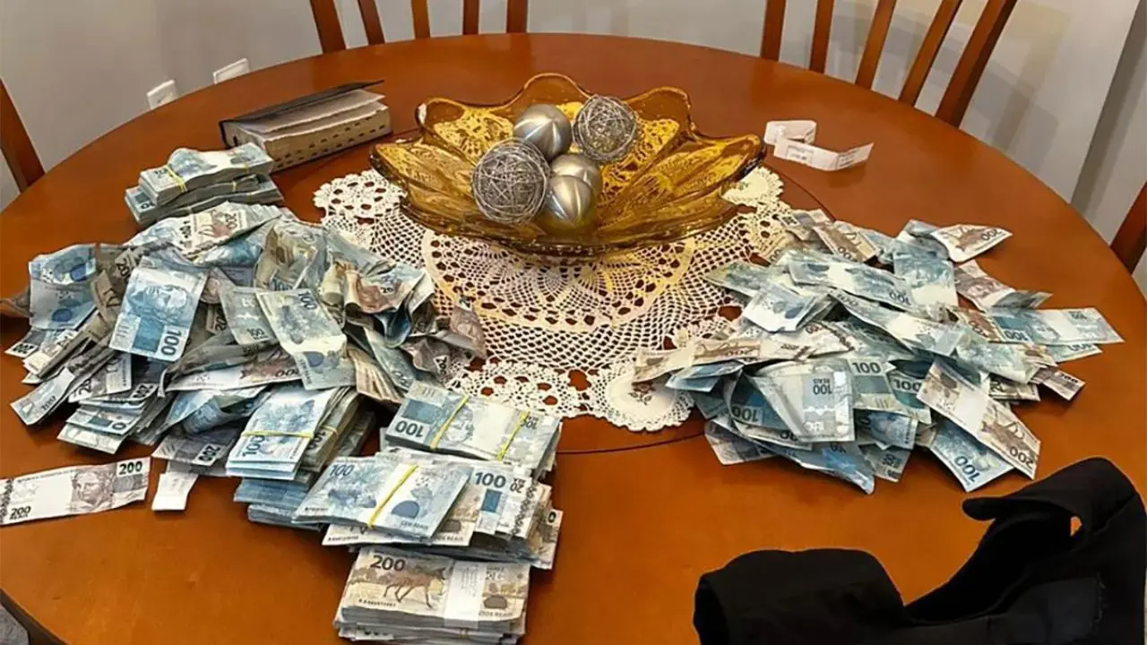 Dinheiro apreendido pela PF (Reprodução/Polícia Federal)