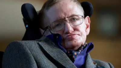Stephen Hawking aparece em imagem divulgada nos arquivos Epstein