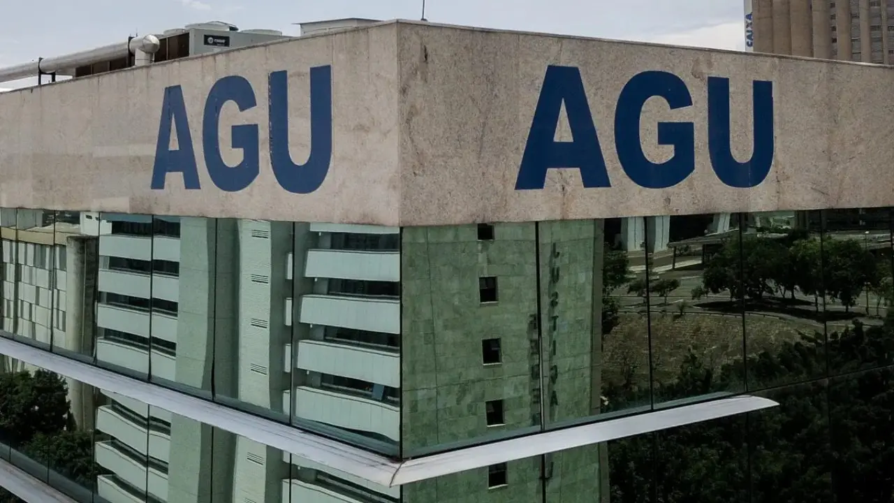 AGU (Foto: Rafa Neddermeyer/Agência Brasil)