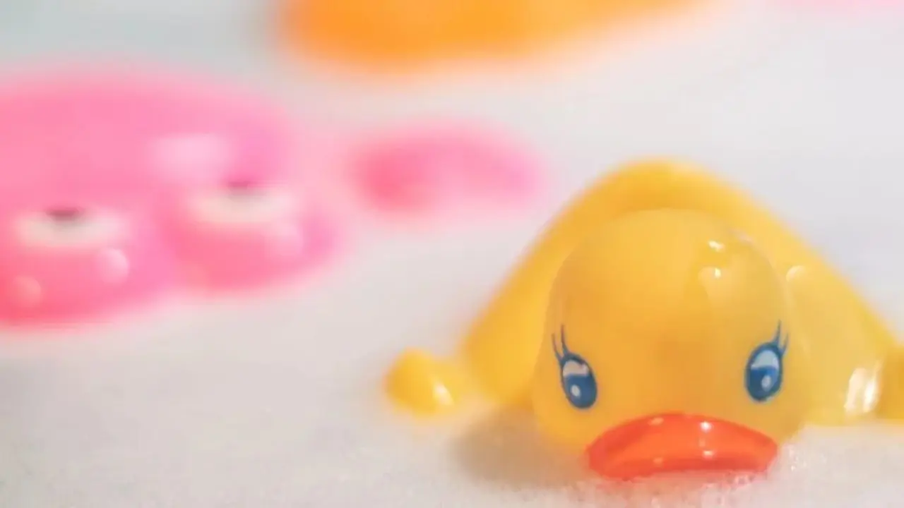 Pato de borracha (Reprodução/Unsplash)