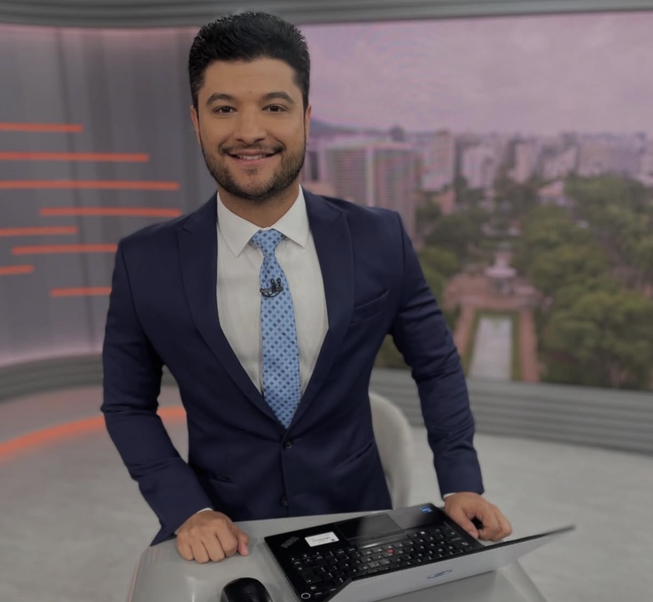 O jornalista Carlos Eduardo Alvim - Foto; Reprodução/Instagram