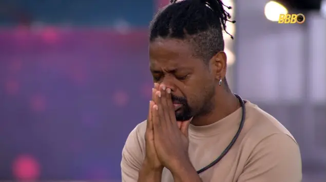 Veja reação de Leandro após expulsão de Edilson Capetinha do BBB 26
(Foto: Reprodução/Globo)