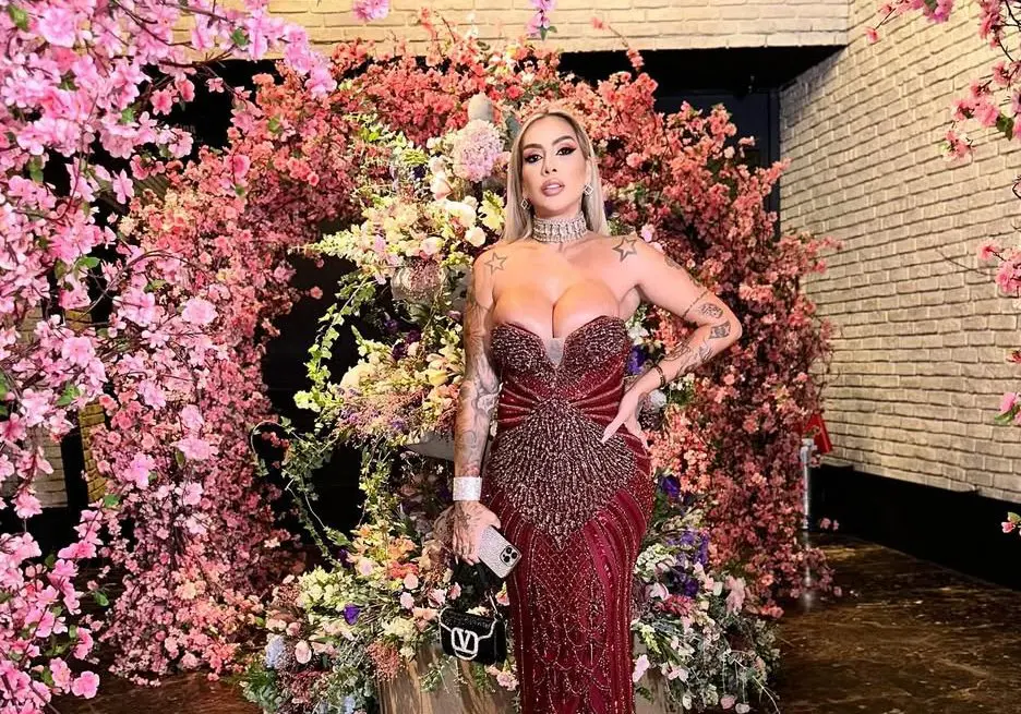 Juju Ferrari se torna empresária de cantor que é ex-detento (Foto: Redes Sociais)