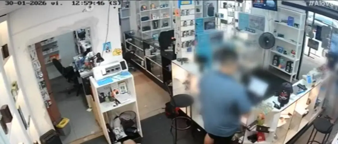 Empresário reage a assalto e mata a própria esposa em loja da família (Foto: Reprodução/SBT)