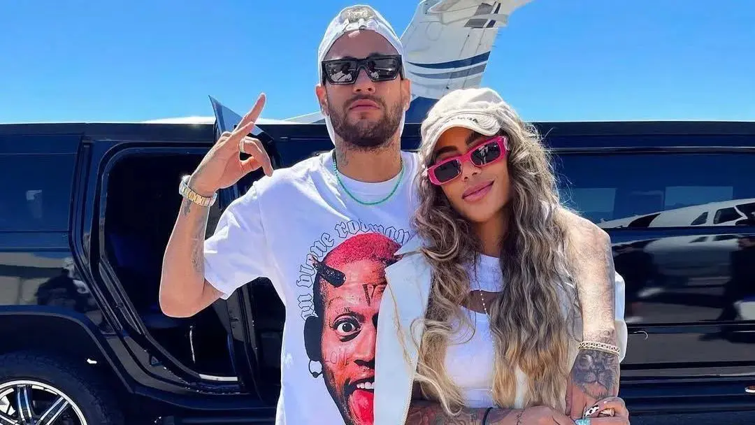 Irmã de Neymar posta foto do jogador com camisa de clube rival e causa polêmica  (Foto: Reprodução/Redes sociais)