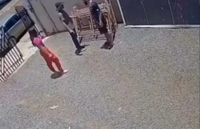 Pai mata ex-genro após agressões contra a filha; veja vídeo