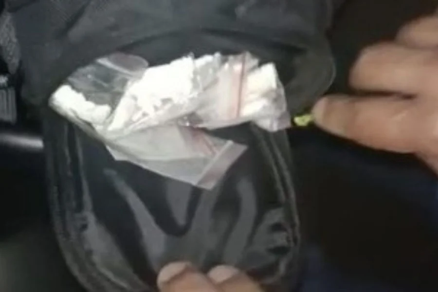 'Creatina' diferente: jovem é flagrado vendendo drogas em academia (Foto: divulgação/Polícia Civil)