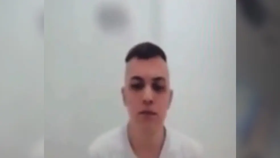 Ex-policial militar ameaçar cortar a cabeça de juíza em júri popular; vídeo