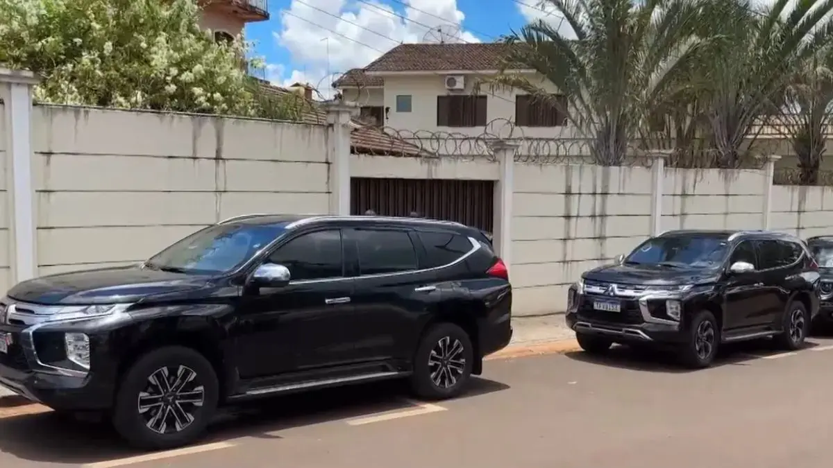 Caiado e primeira-dama comparecem a velório de criança morta pelo pai em Itumbiara