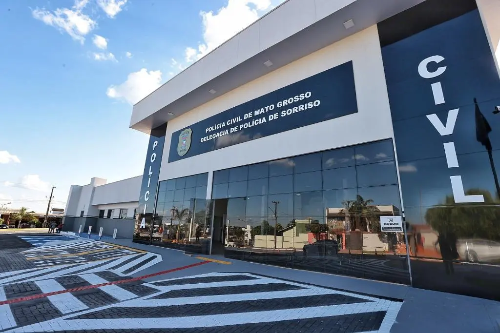 Policial civil é preso por tentativa de estupro contra mulher detida dentro de delegacia (Foto: Divulgação/PCMT)