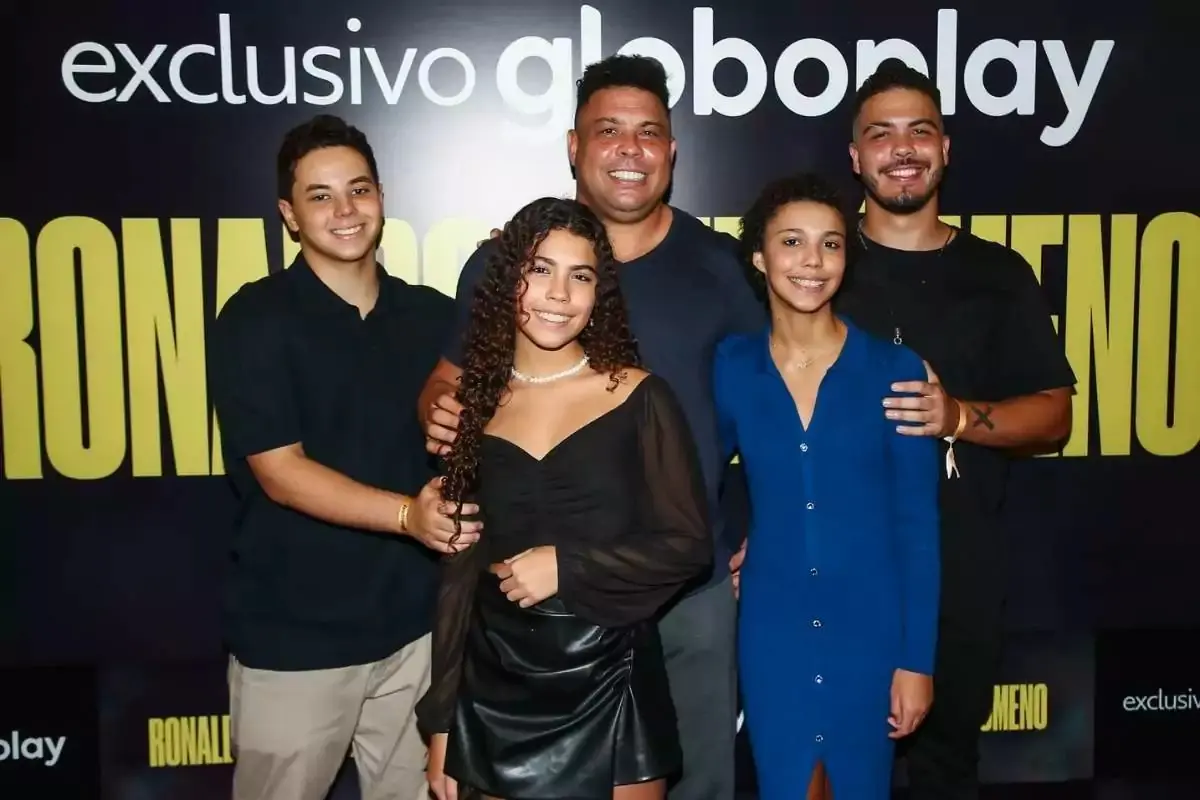 Ronaldo Fenômeno mantém relação próxima com os filhos, que seguem trajetórias profissionais e pessoais diferentes. Foto; Divulgação.