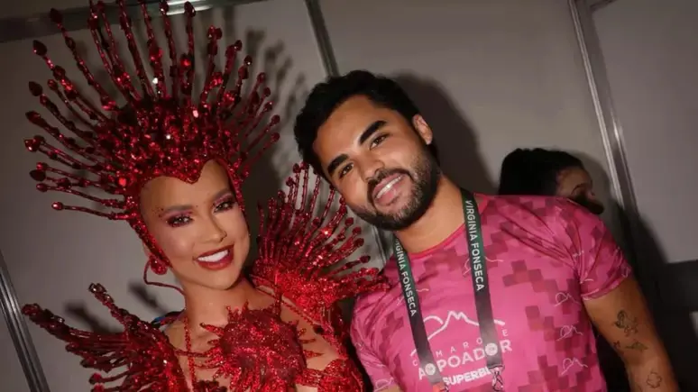 Amigo de Virginia mostra hematomas da influenciadora após desfile (Foto: Reprodução/Redes sociais)