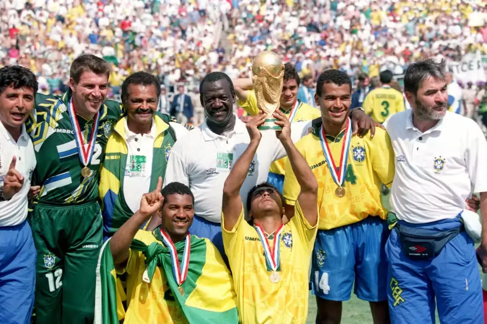 Viola foi campeão mundial com a Seleção Brasileira em 1994 e pode recorrer da condenação. Foto: Neal Simpson - EMPICS/getty.