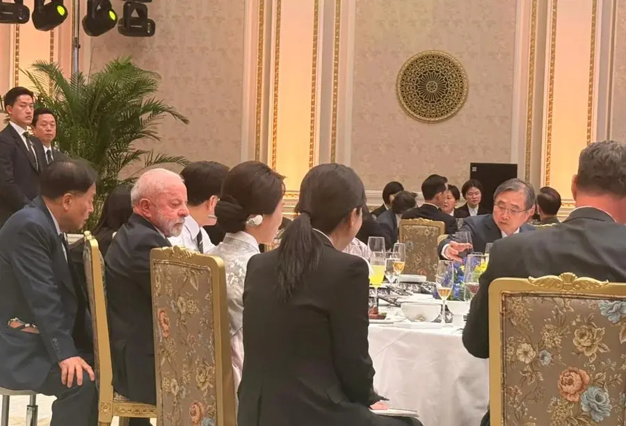 Jantar para Lula na Coreia teve celular proibido, presentes e açaí - Foto: Reprodução